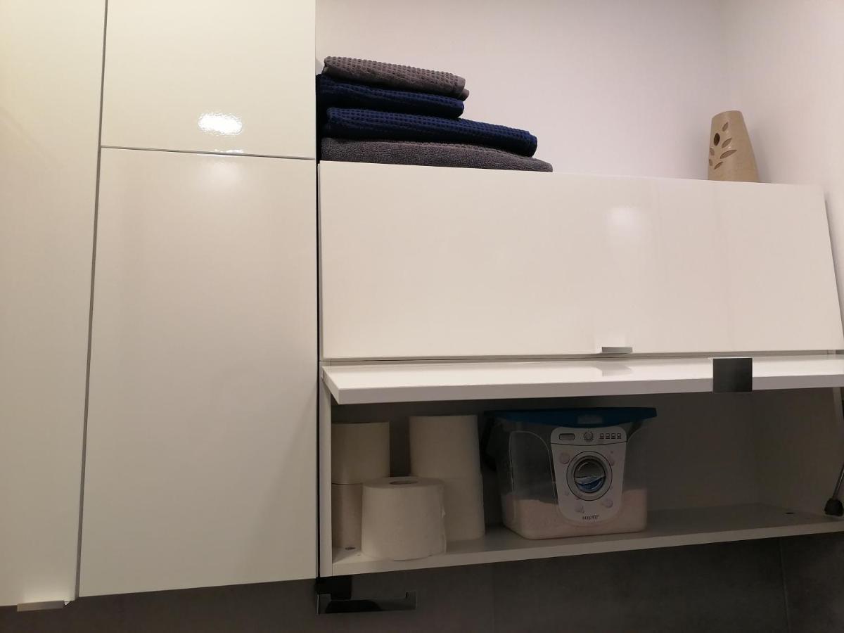 Apartament Mini Piso Domek z Wysposażonym Aneksem Kuchennym oraz Ogrodzonym Parkingiem Bodzanow  Zewnętrze zdjęcie