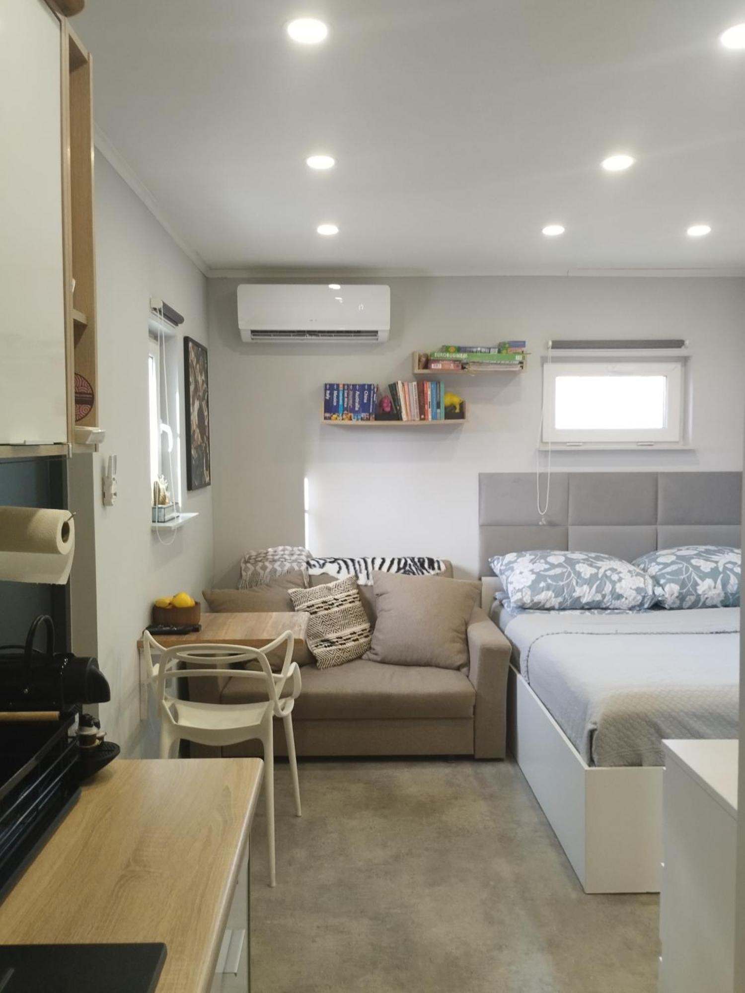 Apartament Mini Piso Domek z Wysposażonym Aneksem Kuchennym oraz Ogrodzonym Parkingiem Bodzanow  Zewnętrze zdjęcie